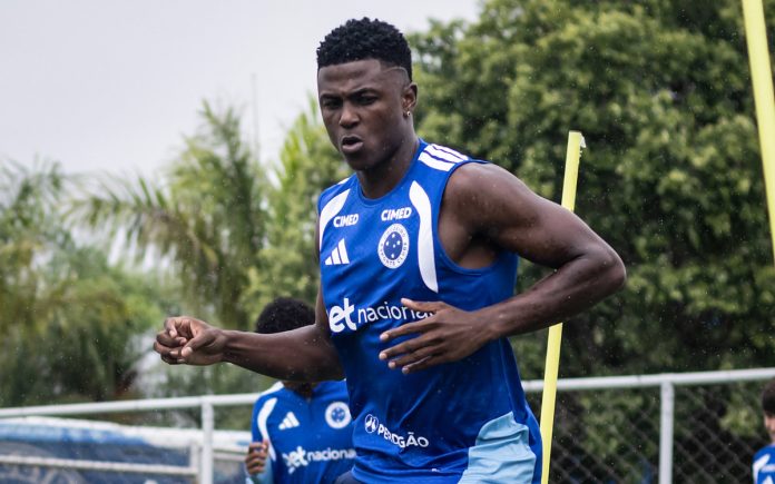 néiservillarealcruzeiro Néiser Villareal em treino do Cruzeiro