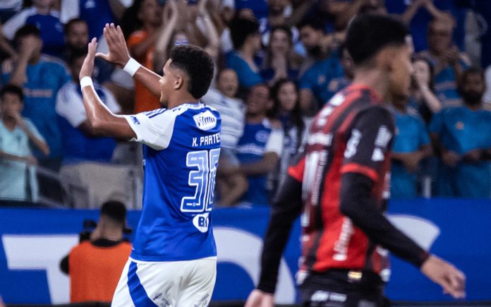 kauãpratesgolcruzeiro Kauã Prates comemorou gol pelo Cruzeiro