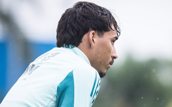 Japa em treino do Cruzeiro na Toca II