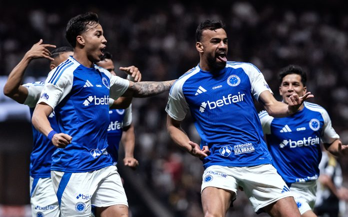 Jogadores do Cruzeiro comemoram gol na Arena, em clássico pela Copa do Brasil de 2025 (Foto: Gustavo Aleixo/Cruzeiro)