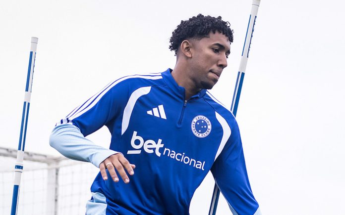 Ryan Guilherme em treino do Cruzeiro na Toca II