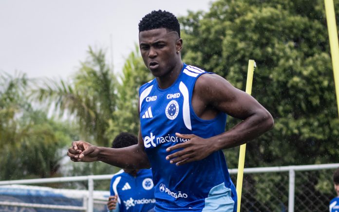 Néiser Villarreal, atacante do Cruzeiro
