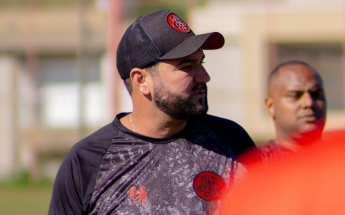Danilo, técnico do Pouso Alegre