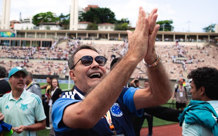 Pedrinho celebrou o bicampeonato do Cruzeiro na Copinha