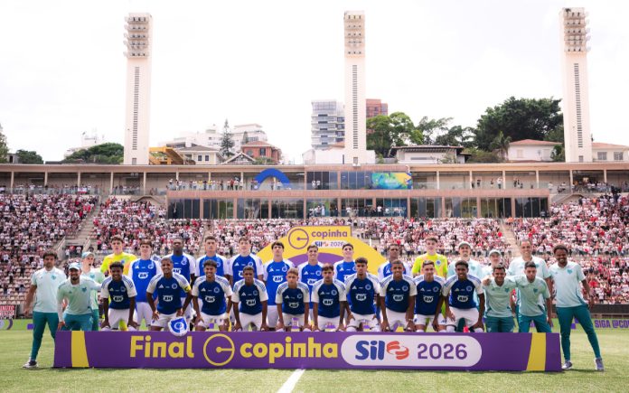Elenco do Cruzeiro que disputou a final contra o São Paulo