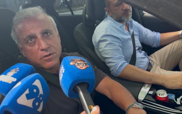 André Cury chegou à Toca II nesta quarta (7)