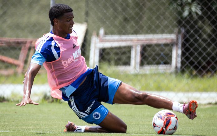William Fernando, lateral-esquerdo do Sub-20 do Cruzeiro (Foto: Gustavo Aleixo/Cruzeiro)