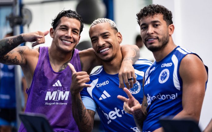 Romero, Matheus Pereira e William na academia da Toca II