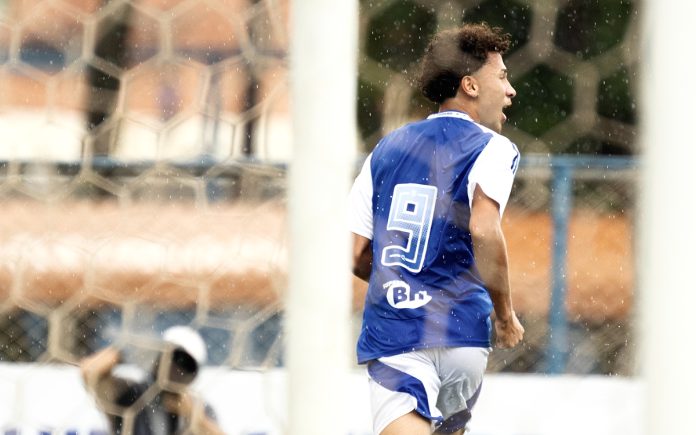 Miguel comemora gol diante do Cuiabá (Foto: Samuel Knupp / @bh_foto)