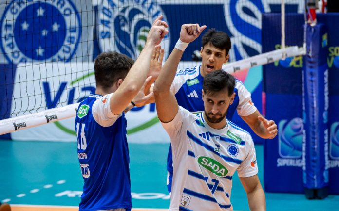 Willian, Otávio e Alê Elias, jogadores do Sada Cruzeiro (Foto: Agência i7/Sada Cruzeiro)