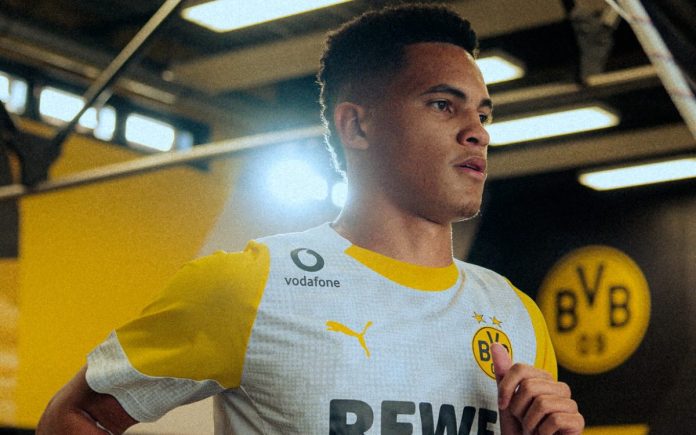 Kauã Prates foi anunciado como reforço do Borussia