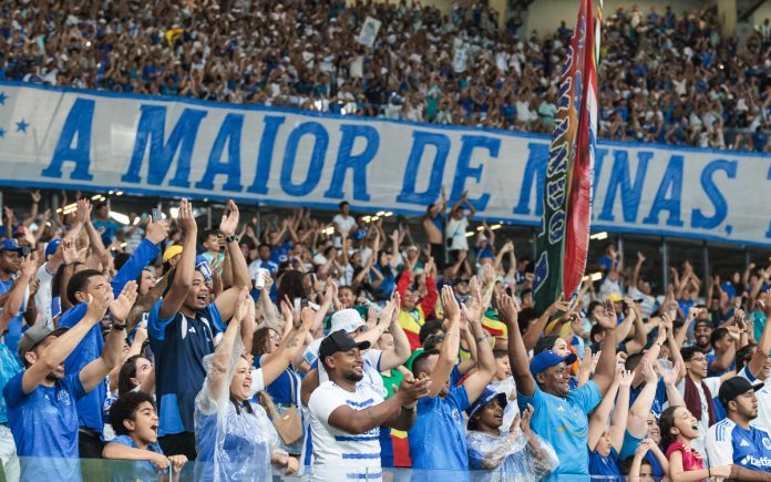 Torcida do Cruzeiro no Mineirão (Foto: Vinicius Januario / FMF)
