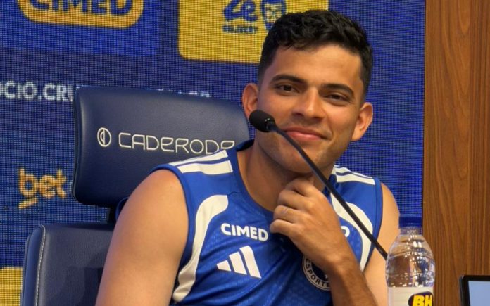 Bruno Rodrigues na coletiva de apresentação