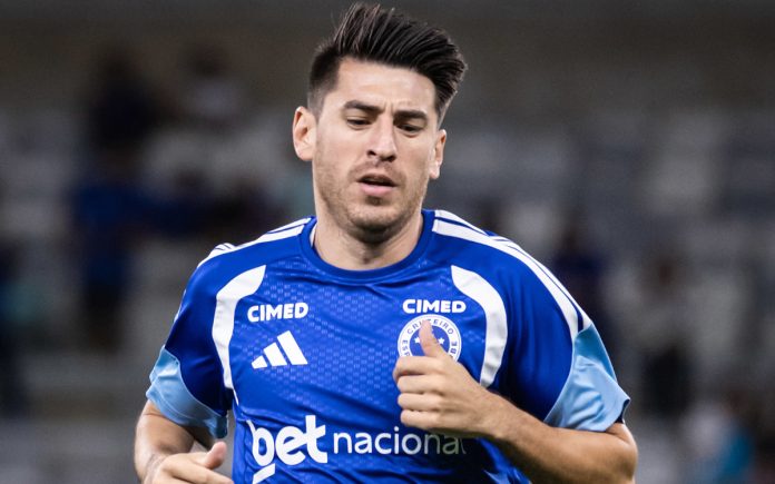 Villalba foi opção contra o Coritiba, mas não saiu do banco