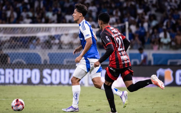 Cruzeiro contra o Pouso Alegre na 1ª rodada do Mineiro