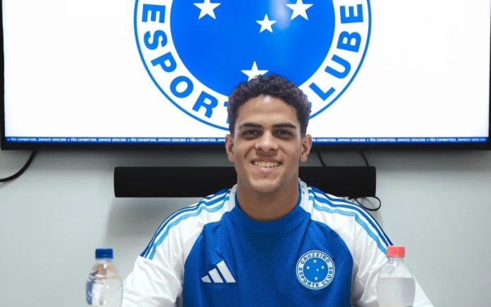 Caio César foi anunciado pelo Cruzeiro