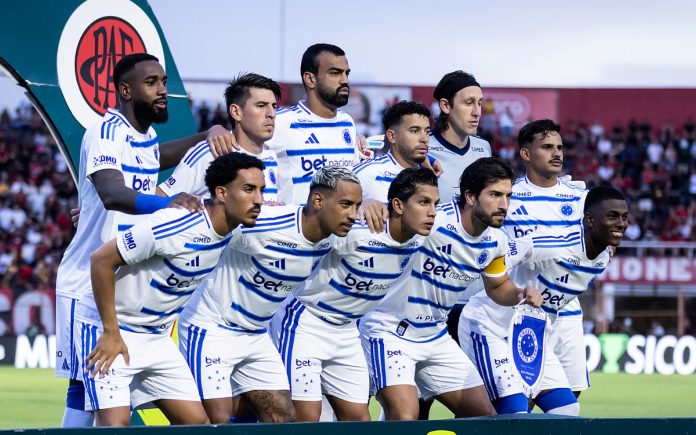 Time do Cruzeiro que venceu o Pouso Alegre, no Manduzão