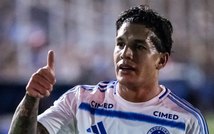 Lucas Romero, volante do Cruzeiro