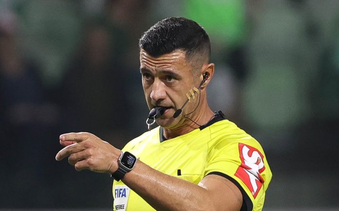 Bráulio da Silva Machado (SC) apitará o jogo do Cruzeiro