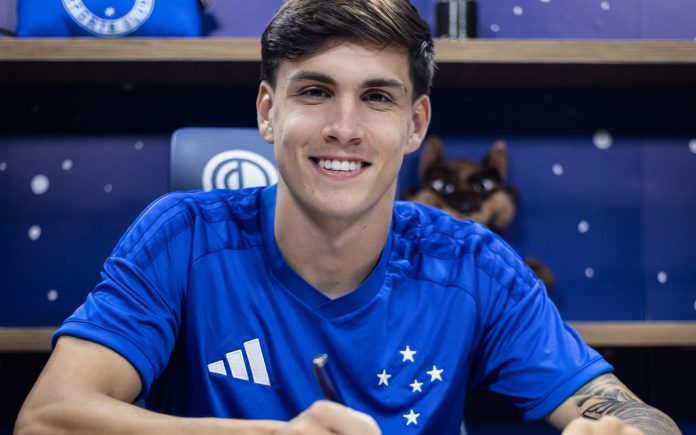 Rayan Lelis renovou até o fim de 2030 (Foto: Gustavo Aleixo/Cruzeiro)