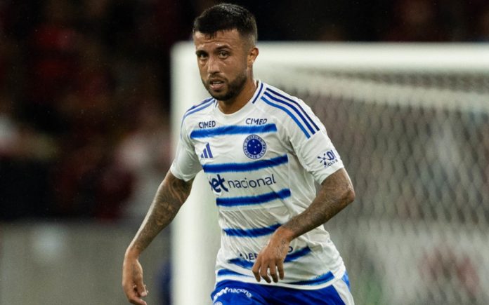 Matheusinho foi titular na derrota para o Flamengo, no Maracanã