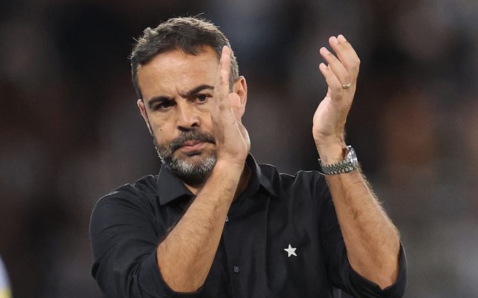 Artur Jorge é o plano A da diretoria do Cruzeiro (Foto: Vitor Silva/Botafogo)