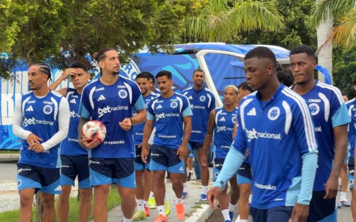 Jogadores do Cruzeiro na Toca da Raposa ll (Foto: Thaynara Amaral/Central da Toca)