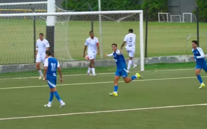 André marcou o gol da vitória do Cruzeiro sobre o Santos