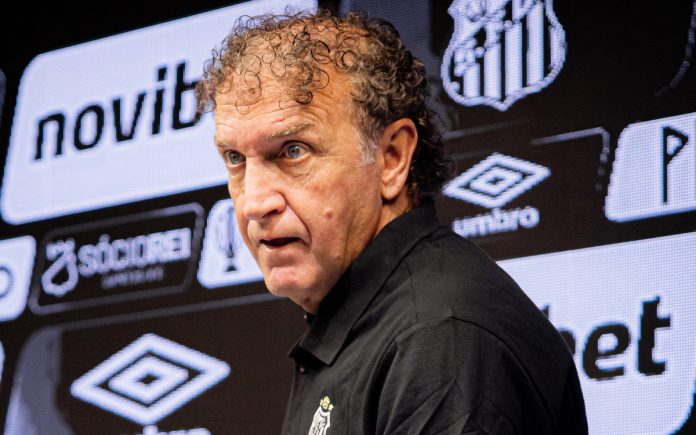 Cuca, técnico do Santos
