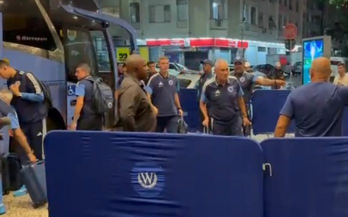 Cruzeiro desembarcou nesta terça no Rio de Janeiro