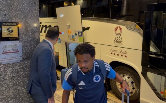 Mairon César está com a delegação do Cruzeiro em Curitiba