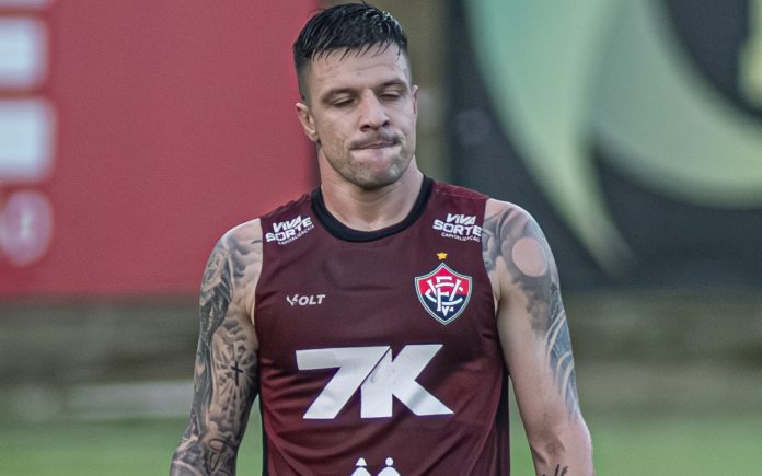 Renato Kayzer, atacante do Vitória (Foto: Divulgação/Vitória)