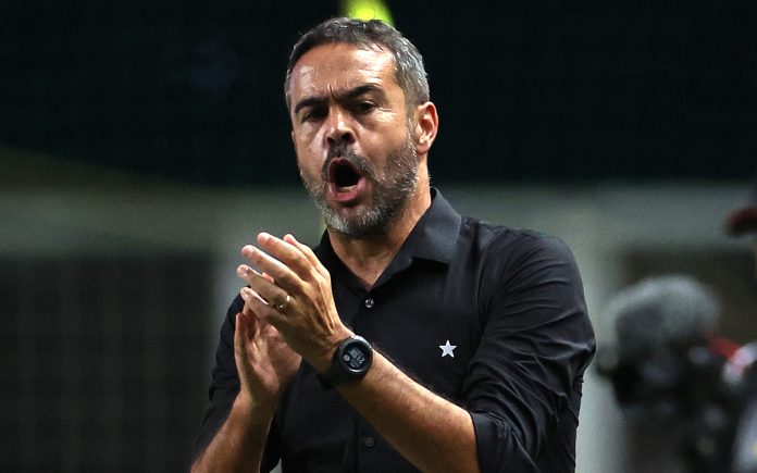 Artur Jorge, alvo do Cruzeiro no mercado