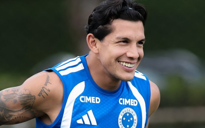 Romero pode retomar titularidade do Cruzeiro contra o Santos