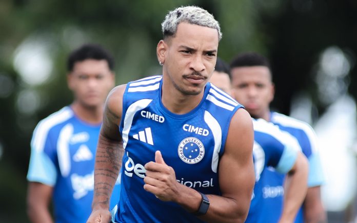 Matheus Pereira busca 1º título pelo Cruzeiro na final contra o Atlético-MG