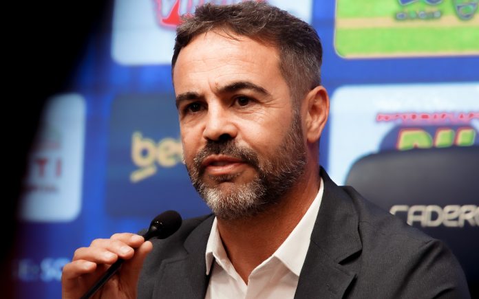 Artur Jorge, técnico do Cruzeiro (Foto: Gustavo Martins/Cruzeiro)