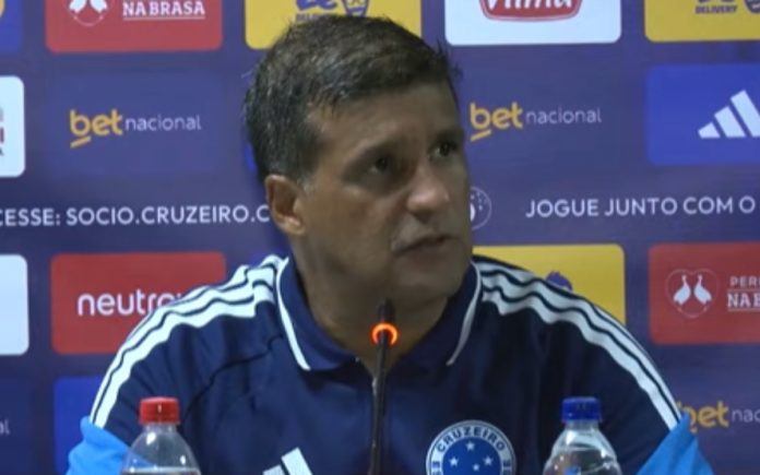 Wesley Carvalho na coletiva, após derrota na Arena da Baixada