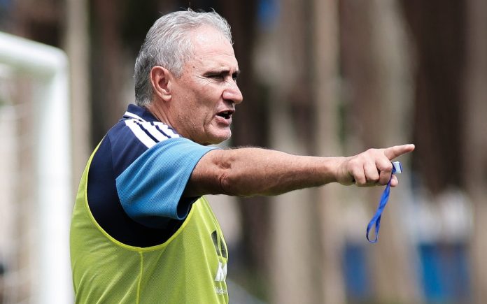 Tite buscará primeiro título no comando do Cruzeiro