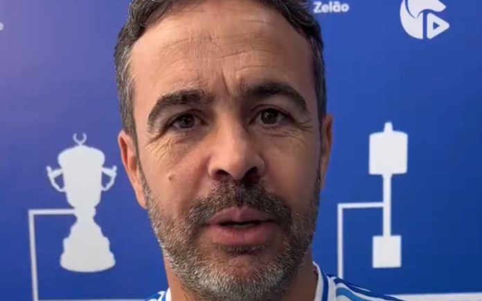 Artur Jorge mandou recado à torcida do Cruzeiro antes de enfrentar o Vitória