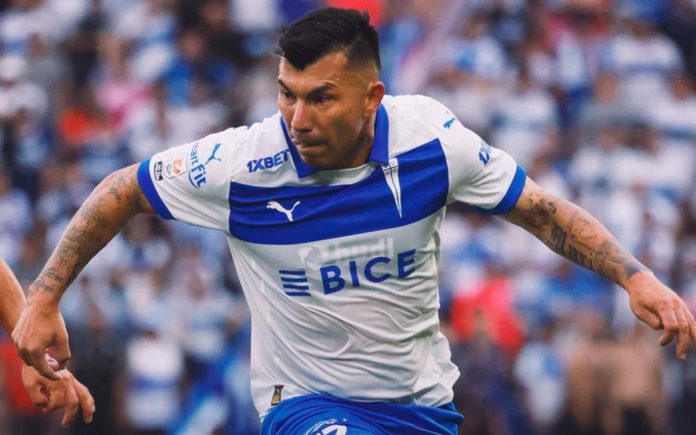 Gary Medel, bicampeão da Copa América pelo Chile, está na Universidad Católica