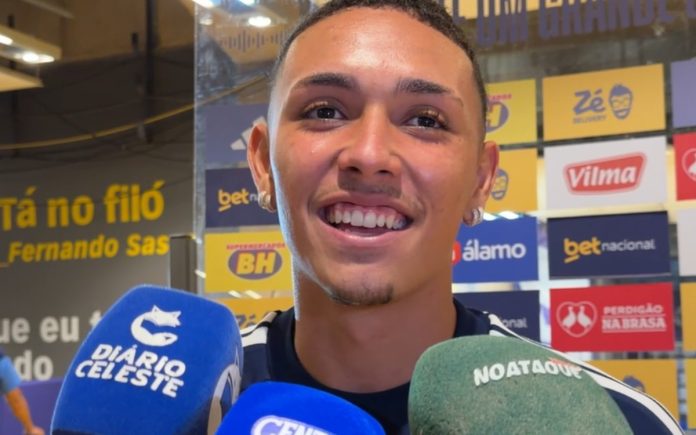 Kauã Moraes revelou bastidores sobre preparação para jogar na lateral esquerda