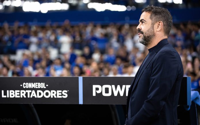 Artur Jorge conduziu Cruzeiro à vitória sobre o Boca Juniors