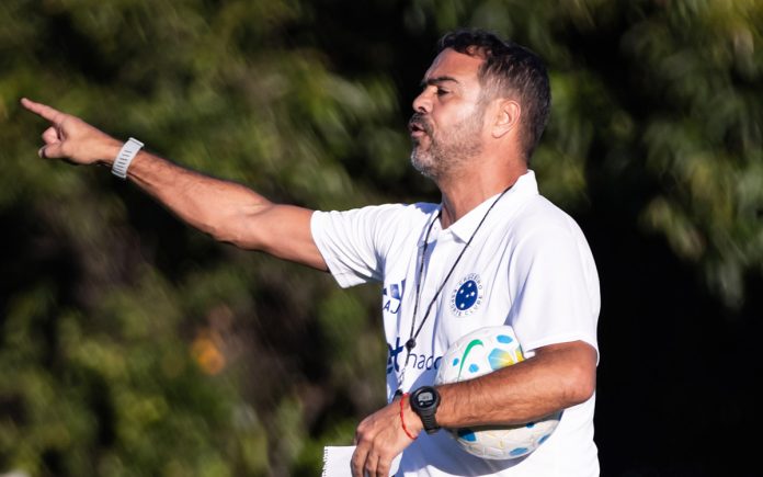 Artur Jorge, técnico do Cruzeiro (Foto: Gustavo Aleixo/Cruzeiro)