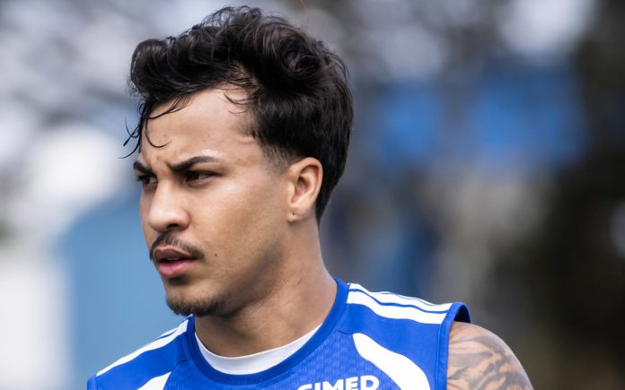 Kaio Jorge, atacante do Cruzeiro, em treino na Toca II