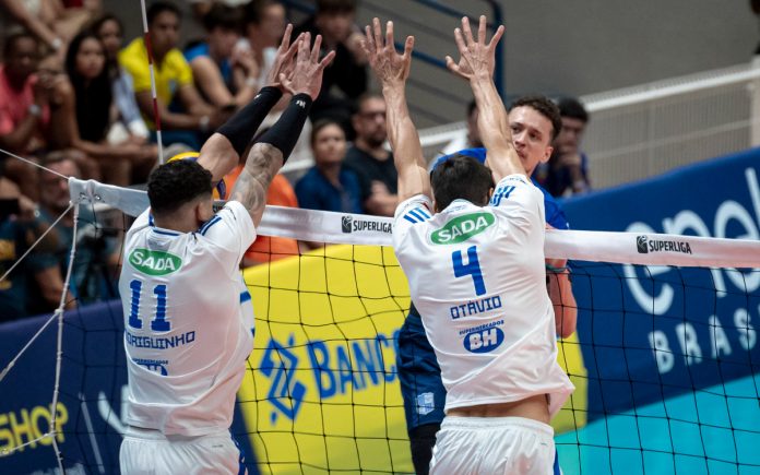 Sada Cruzeiro perdeu por 3 sets a 2 e vai decidir a semifinal no jogo 3 (Foto: Agência i7/Sada Cruzeiro)