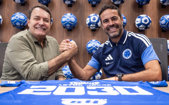 Artur Jorge renovou até o fim de 2030 com o Cruzeiro