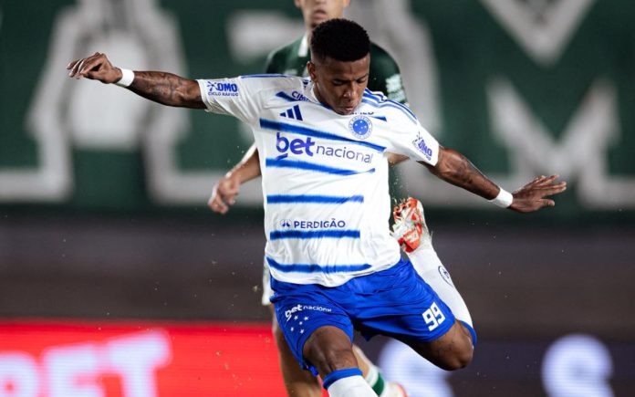 Arroyo fez um dos gols do Cruzeiro na partida (Foto: Mateus Dutra/Cruzeiro)