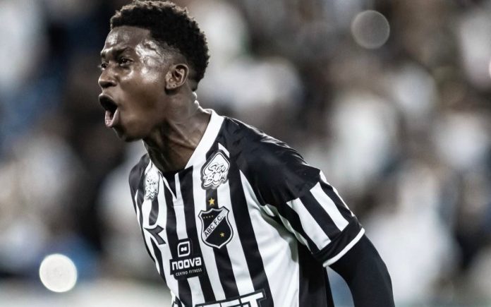 Jhosefer, cria da Toca, comemora gol pelo ABC (Foto: Guilherme Drovas/ABC)