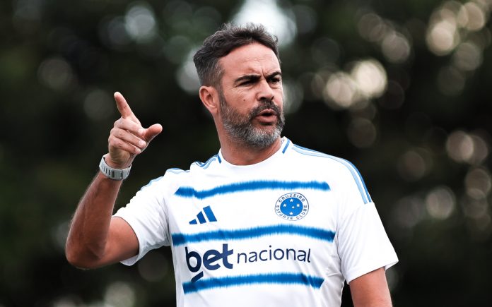 Artur Jorge, treinador do Cruzeiro (Foto: Gustavo Martins/Cruzeiro)