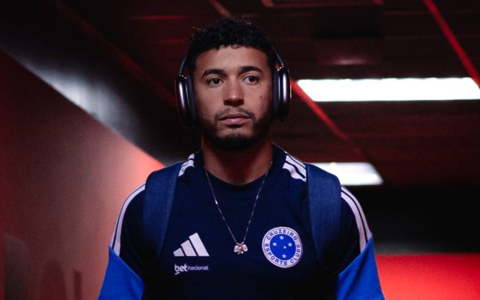 William, lateral do Cruzeiro